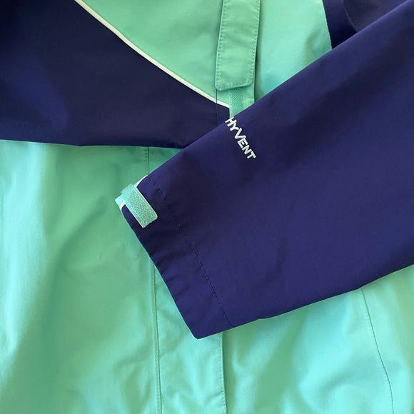 The North Face Women’s Small Jacket Shell Teal with Purple sides - Picture 7 of 10